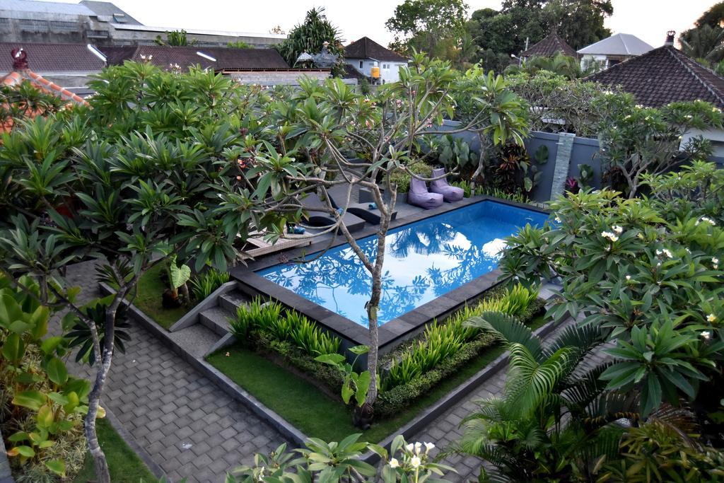 La House Aparthotel 3*